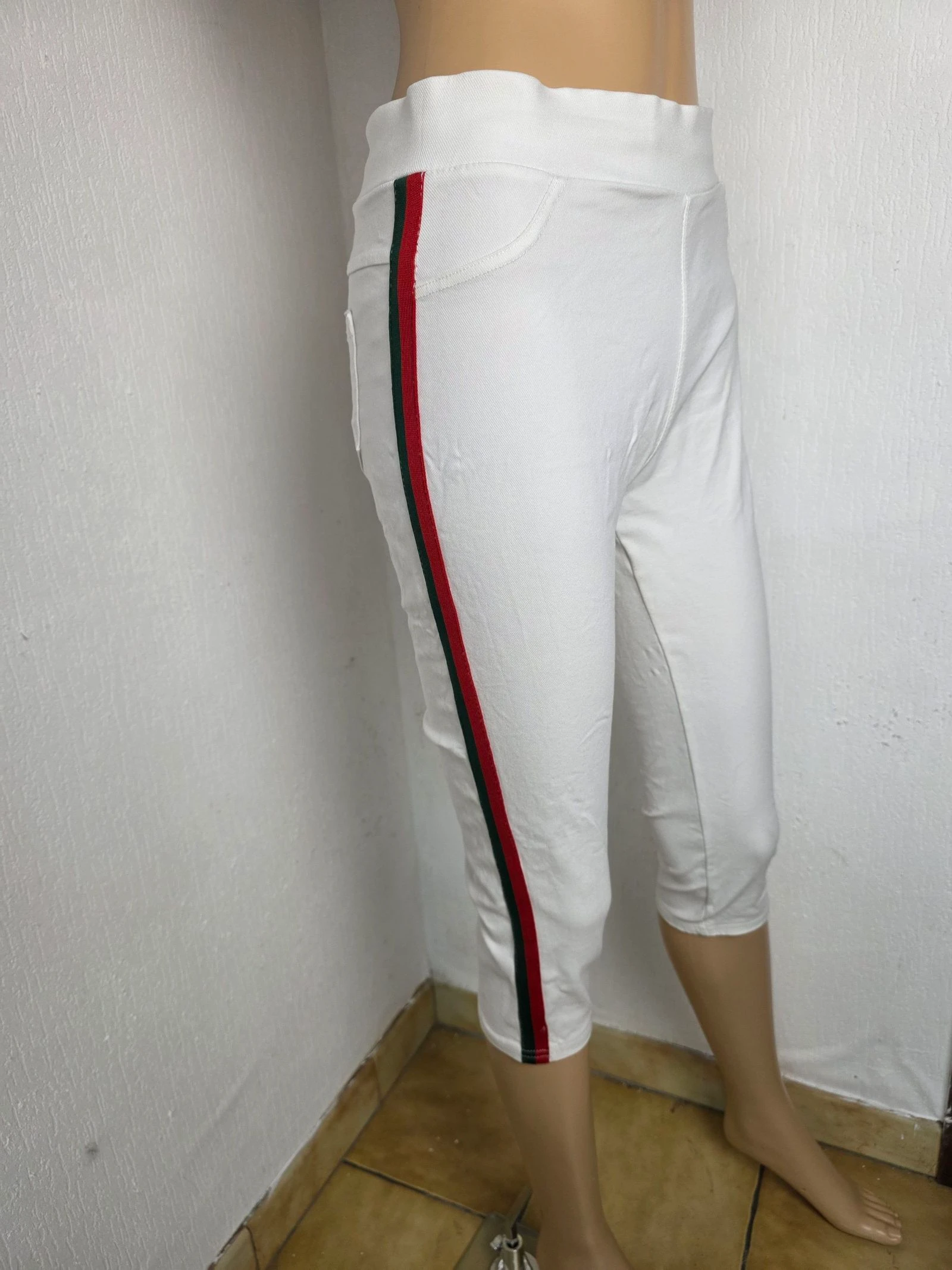 Calça capri stretch com faixas laterais estilo esportivo chique vintage anos 90 y2k tamanho até 40 – photo 2